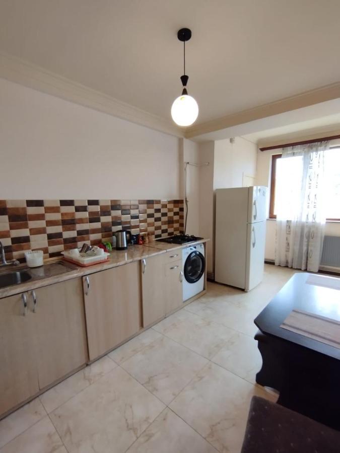 Large Apt Near Republic Square Yerevan Exterior foto